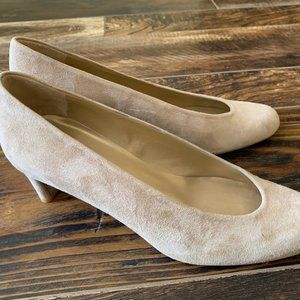 Stuart Weitzman "Chicpump"  Mojave Suede 8W